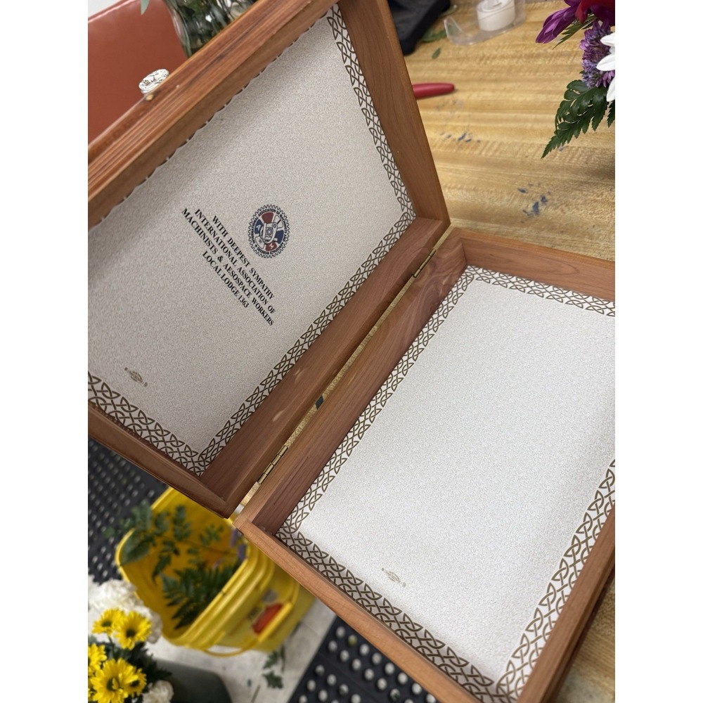 New Holy Bible Memorial Edition‎ Concordance White w/  Cedar Box Union Made